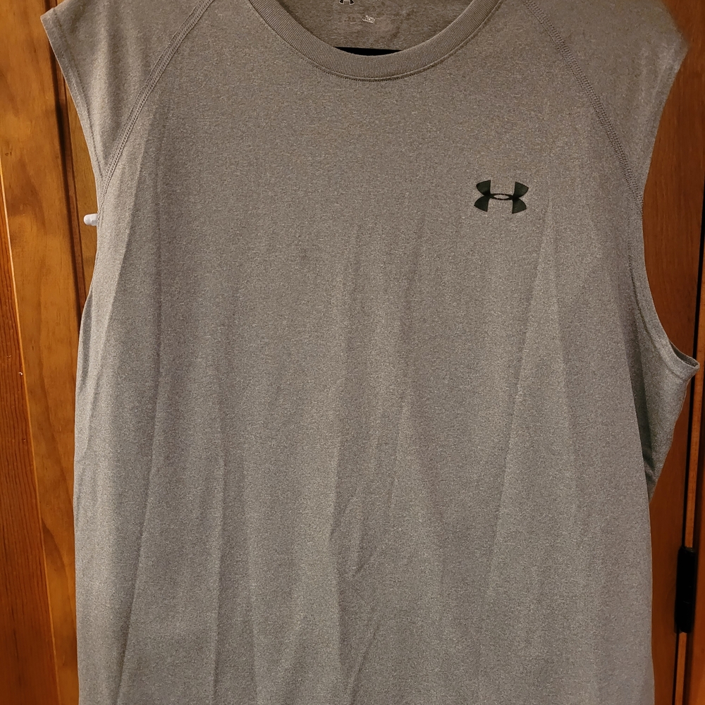 Under Armour Gray Athletic Tank Top Moisture-Wicking